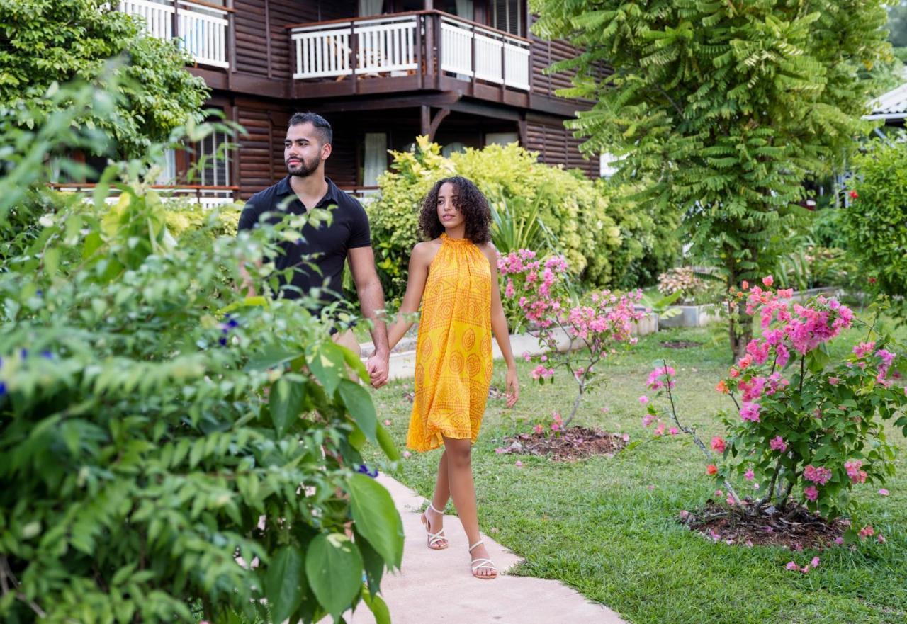 Acajou Beach Resort Anse Volbert Village Екстериор снимка