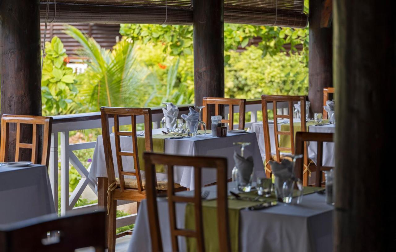 Acajou Beach Resort Anse Volbert Village Екстериор снимка