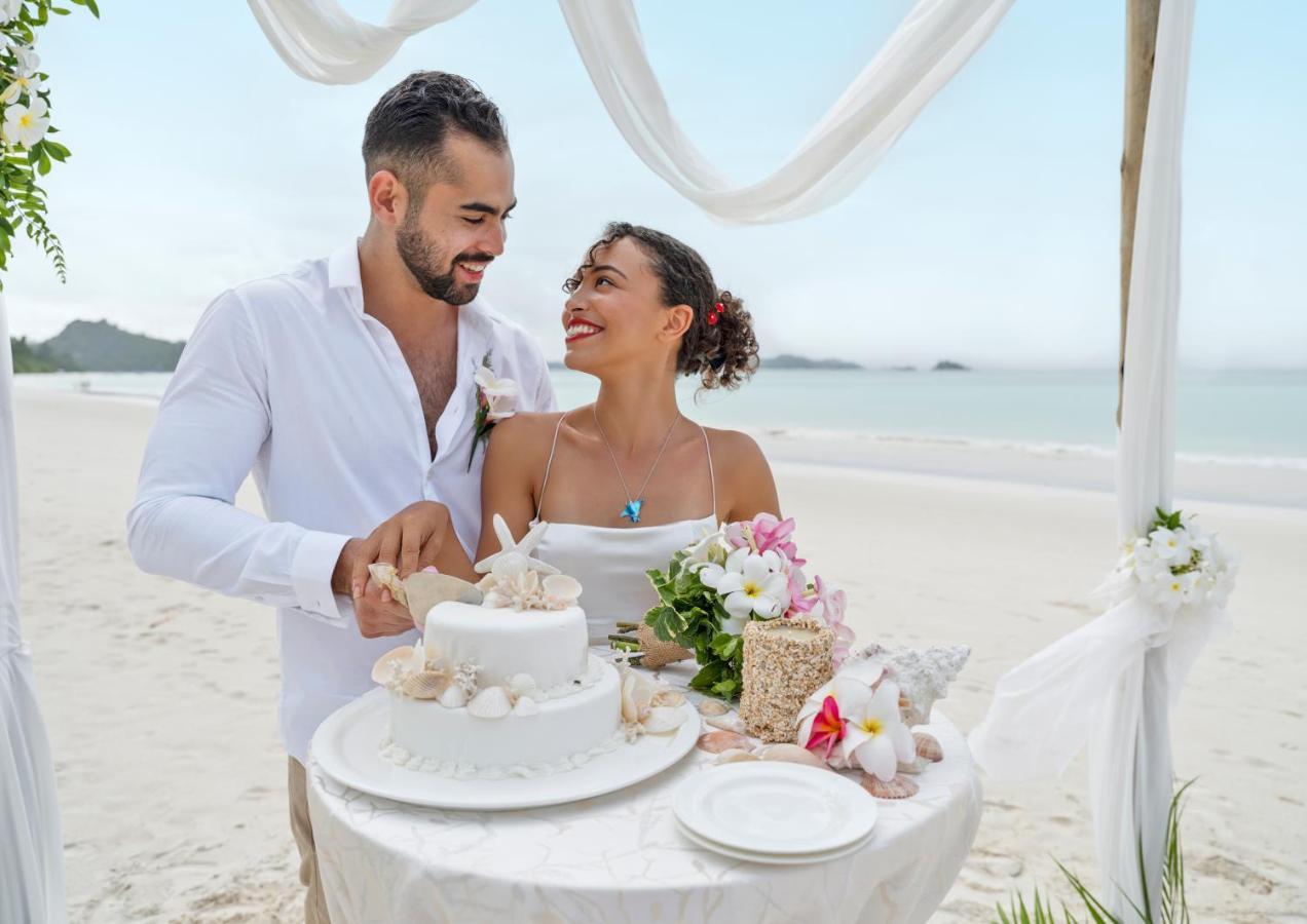 Acajou Beach Resort Anse Volbert Village Екстериор снимка
