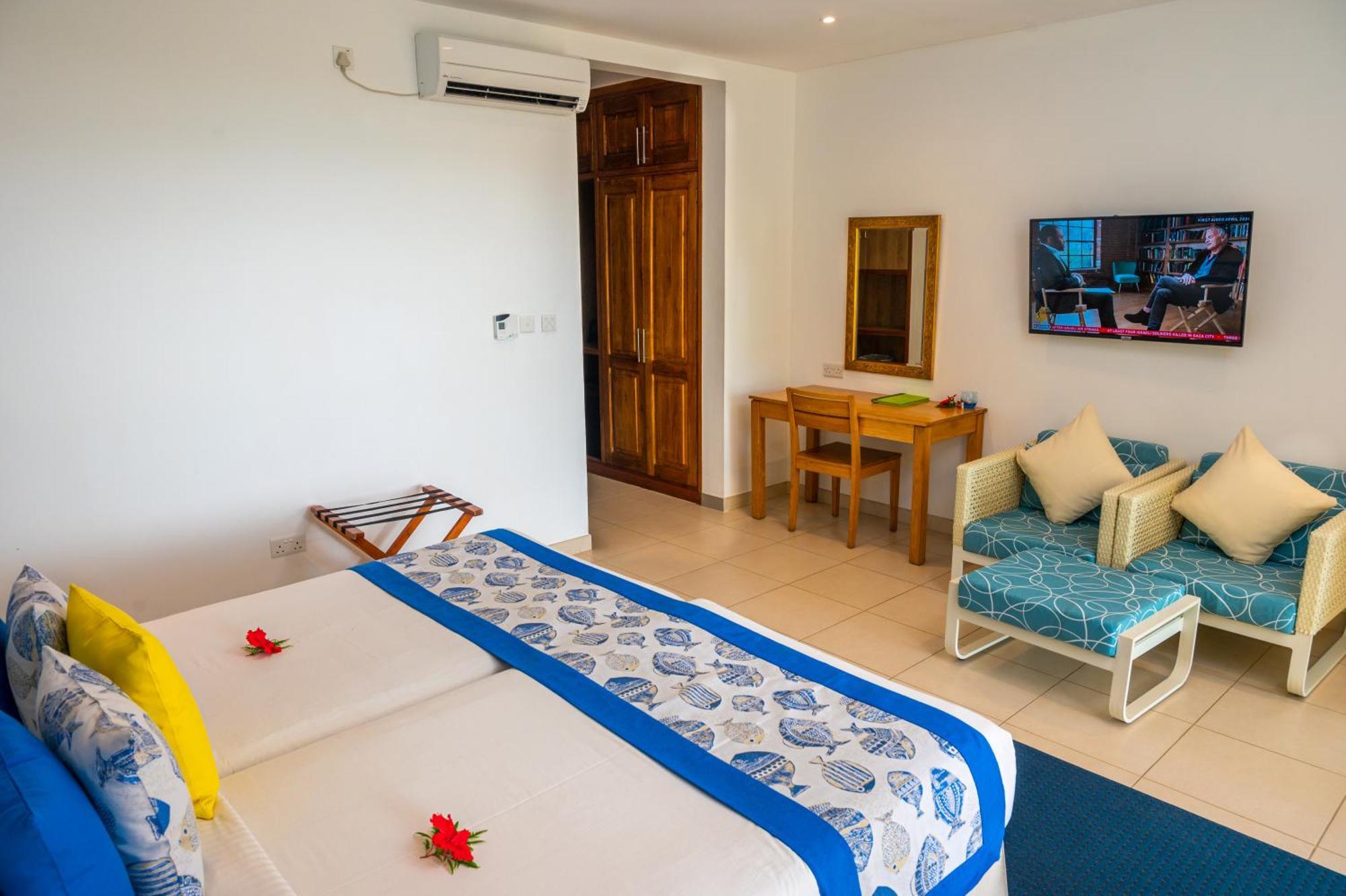 Acajou Beach Resort Anse Volbert Village Екстериор снимка