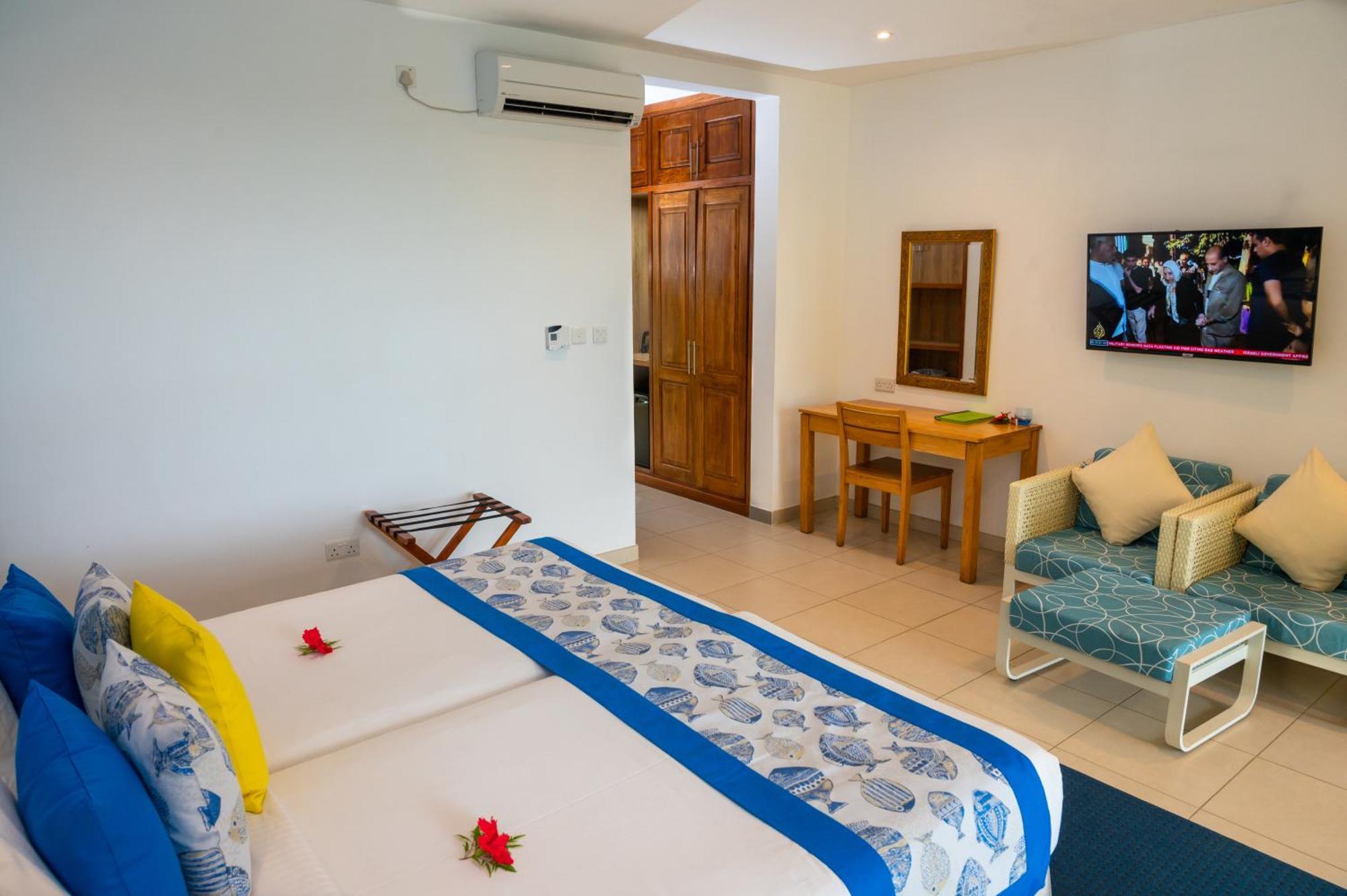Acajou Beach Resort Anse Volbert Village Екстериор снимка
