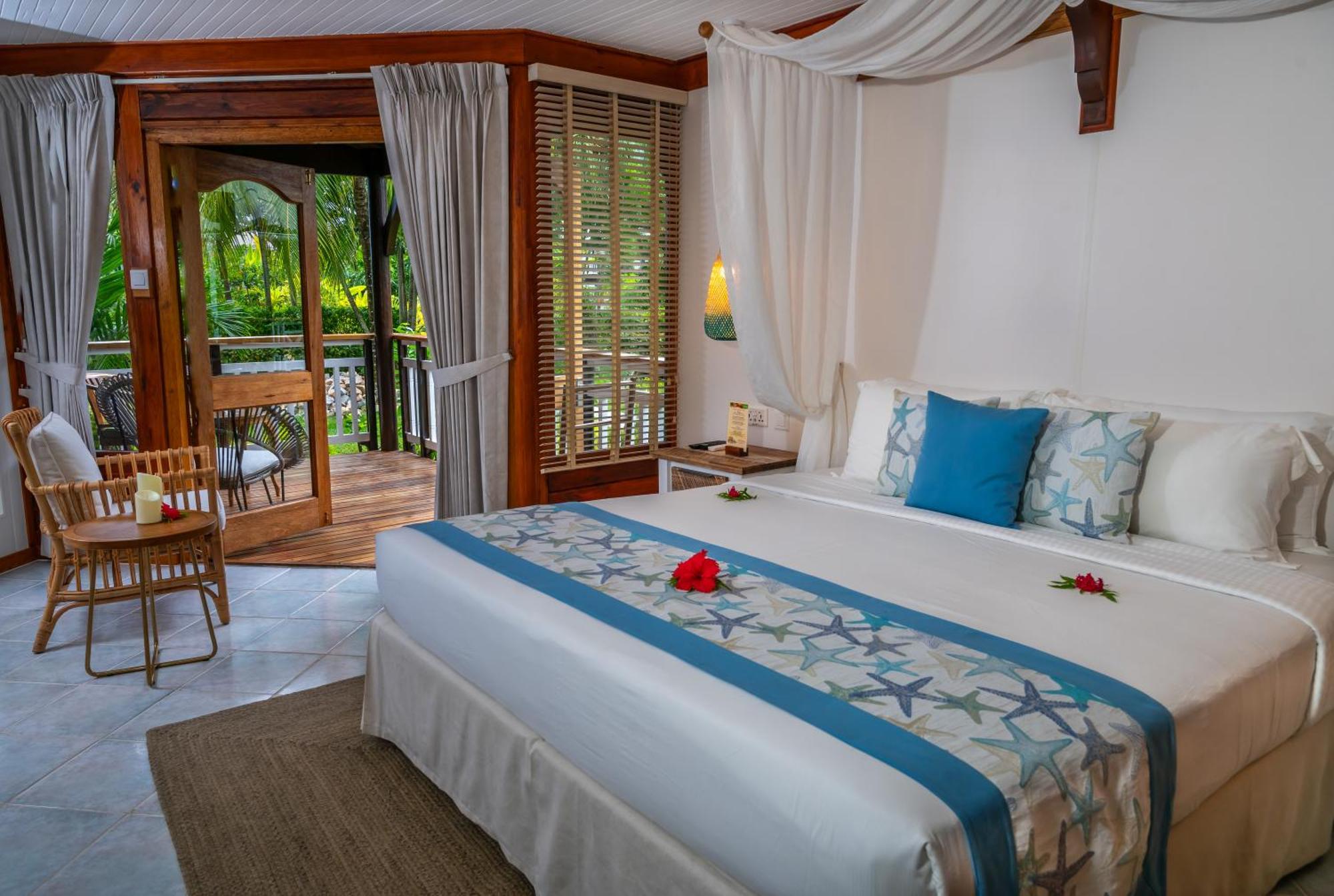 Acajou Beach Resort Anse Volbert Village Екстериор снимка